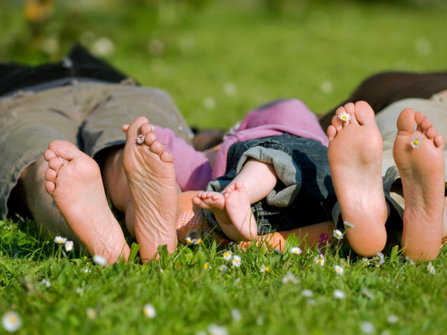 dtente-pieds-herbe-t-fotolia.jpg