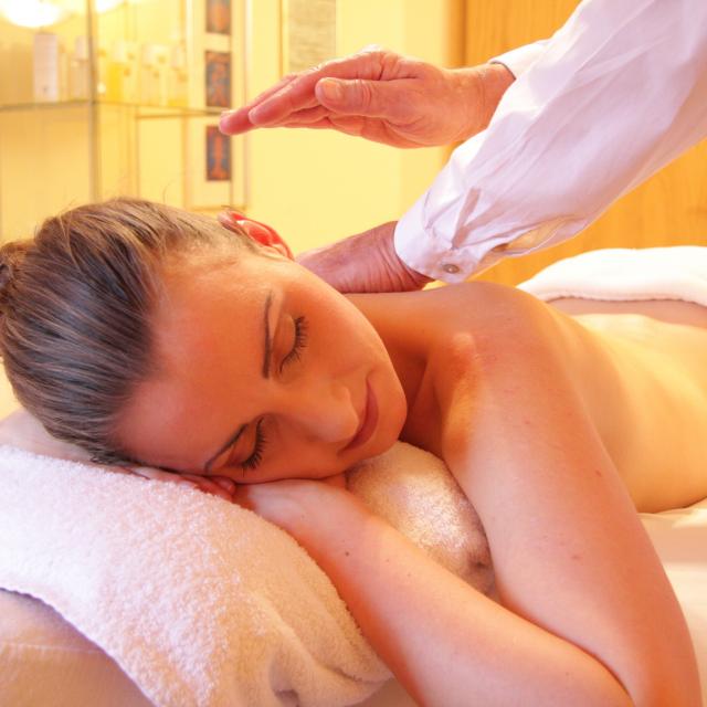 massage-pixabay.jpg