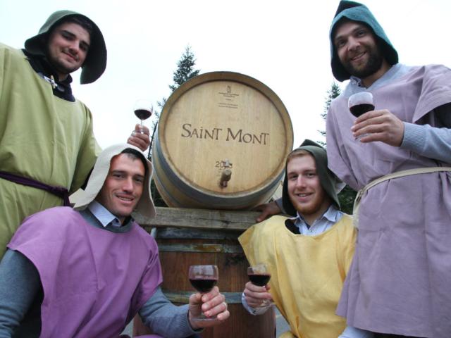 02-vin-de-saint-mont.jpg